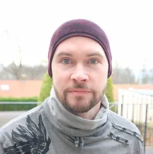 Headshot_edited.jpg